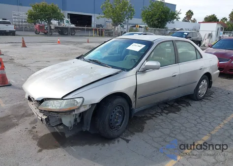 1998 Honda Accord Lx from USA, damaged, VIN 1HGCG5641WA053083